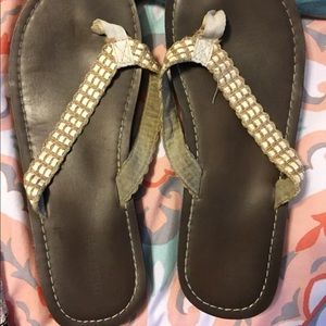 Maurice’s flip flops